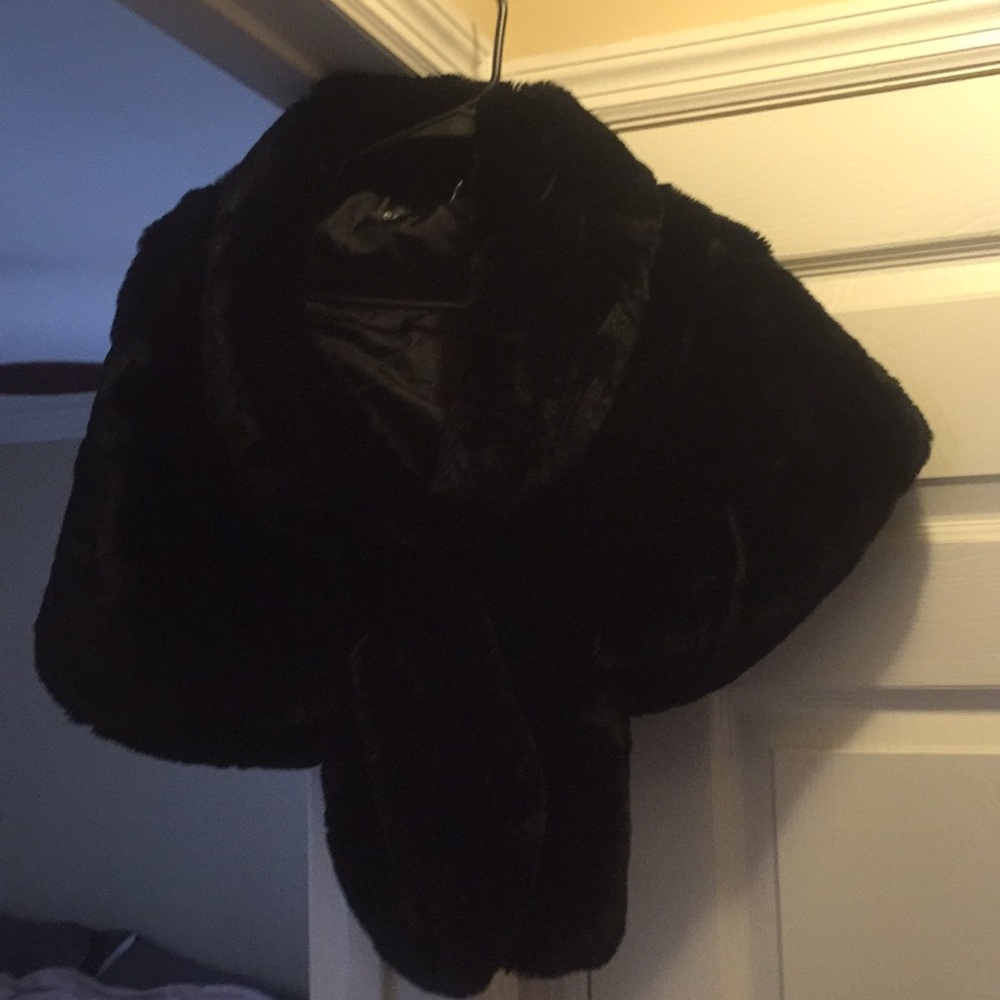 Caracilia fur wrap